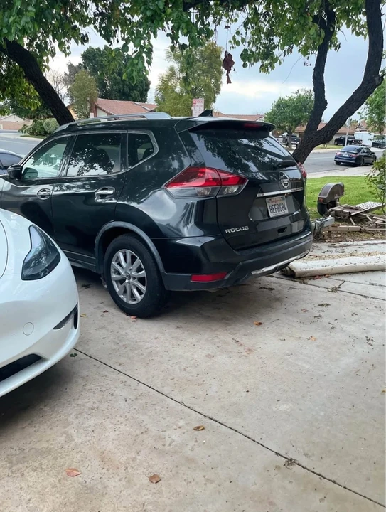 2018 Nissan Rogue - Image 10 of 20