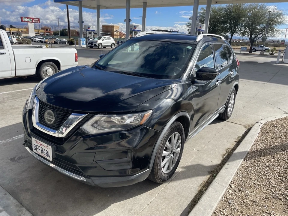 2018 Nissan Rogue - Image 9 of 20