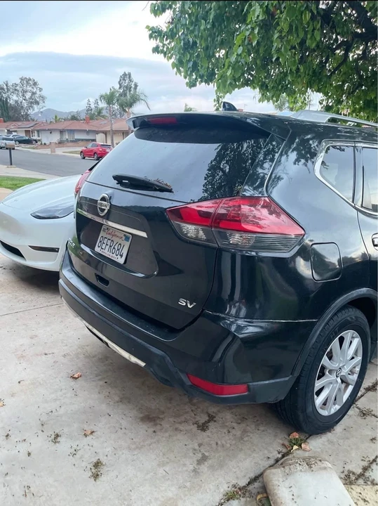 2018 Nissan Rogue - Image 11 of 20