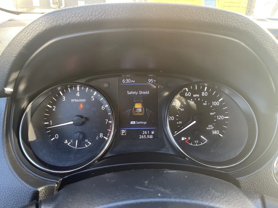 2018 Nissan Rogue - Image 19 of 20