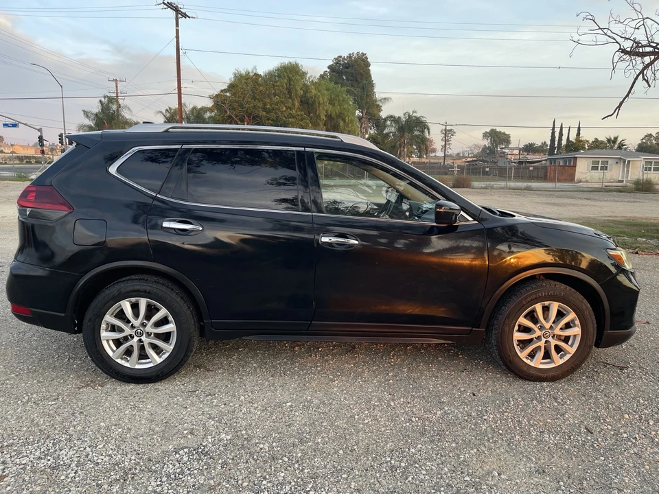 2018 Nissan Rogue - Image 4 of 20
