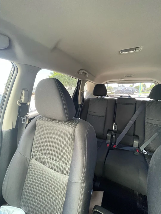 2018 Nissan Rogue - Image 15 of 20