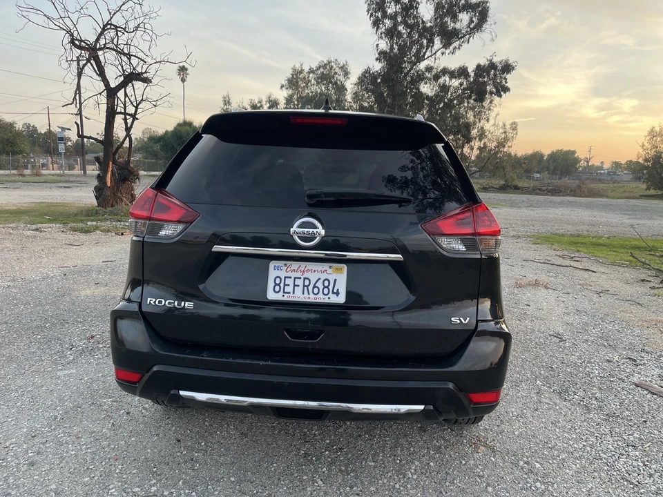 2018 Nissan Rogue - Image 2 of 20