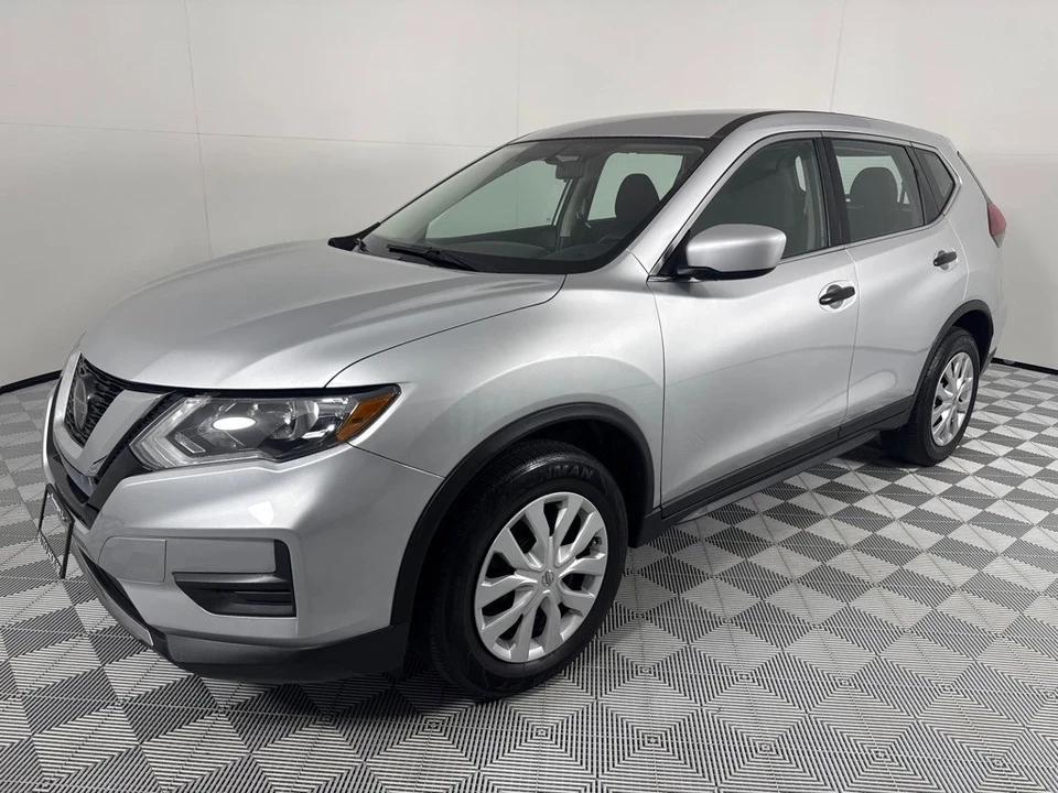2018 Nissan Rogue - Image 7 of 12