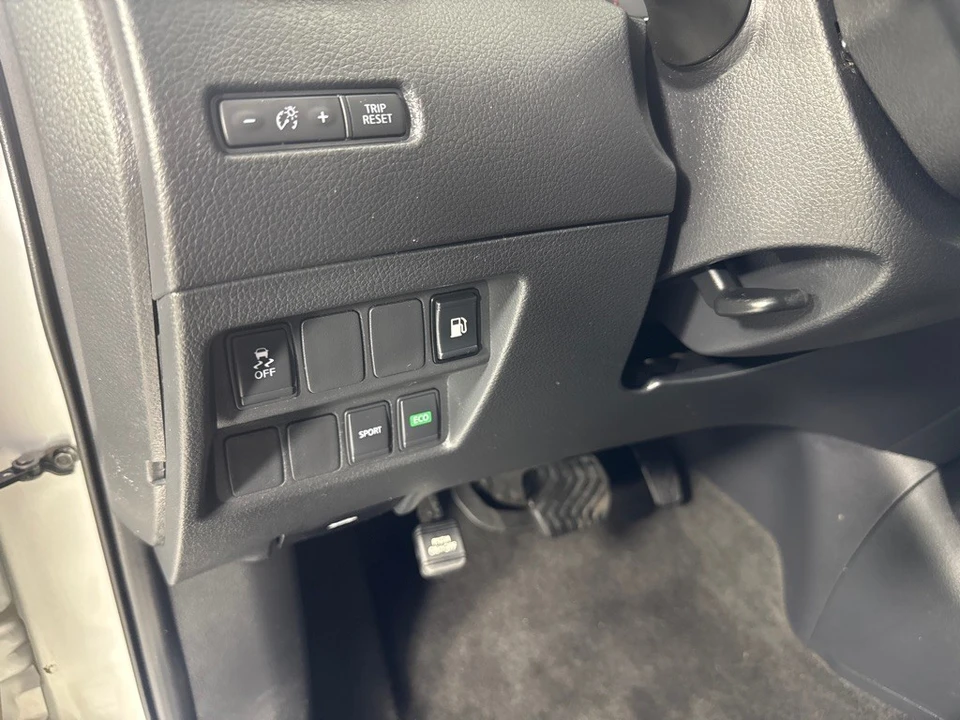 2018 Nissan Rogue - Image 13 of 21