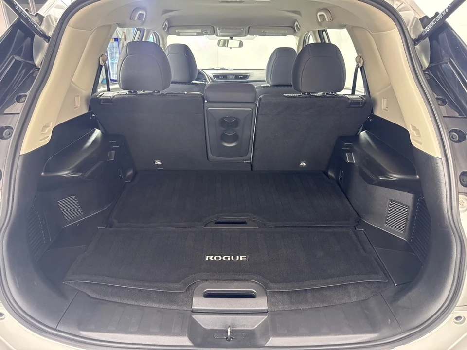 2018 Nissan Rogue - Image 20 of 21