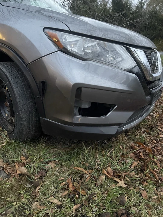 2018 Nissan Rogue - Image 4 of 9