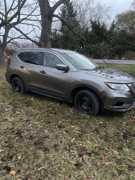 2018 Nissan Rogue - Image 5 of 9