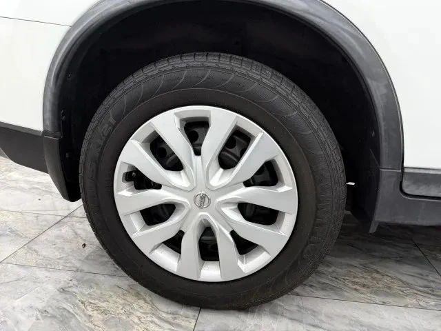 2018 Nissan Rogue - Image 10 of 12