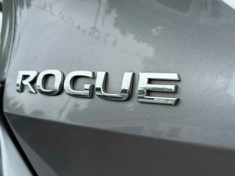 2018 Nissan Rogue - Image 8 of 12