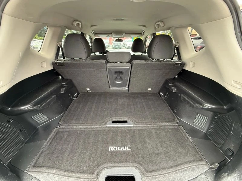 2018 Nissan Rogue - Image 10 of 12