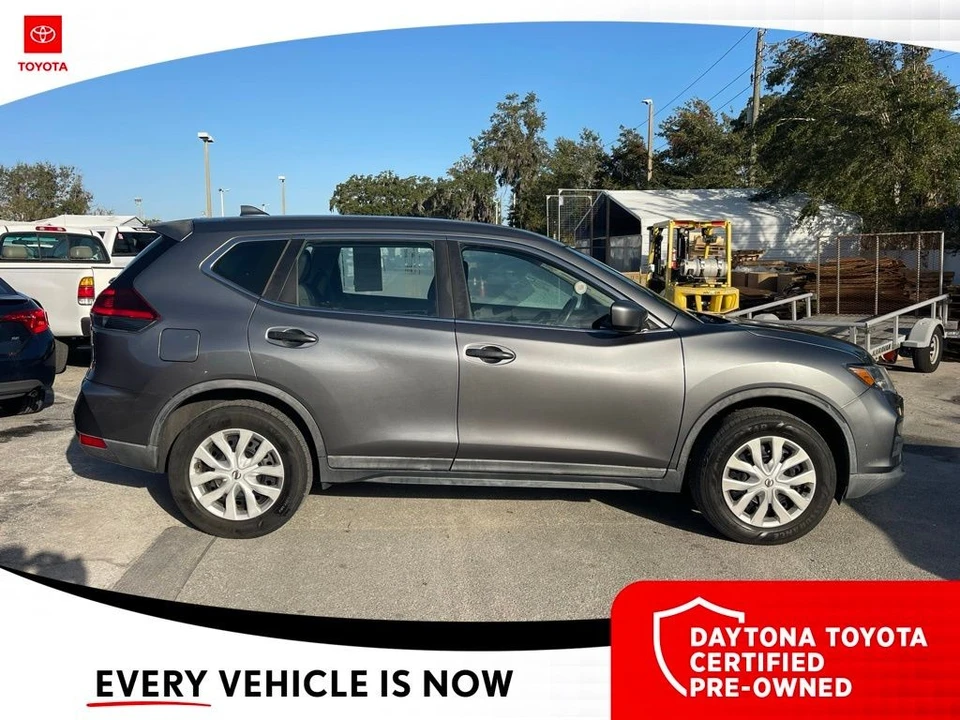 2018 Nissan Rogue - Image 2 of 10