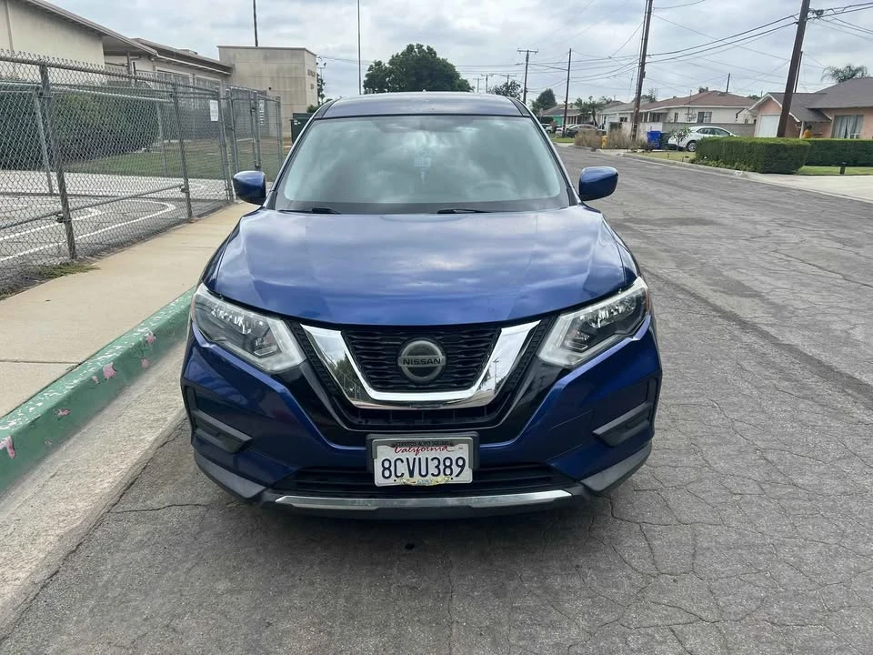 2018 Nissan Rogue - Image 2 of 8