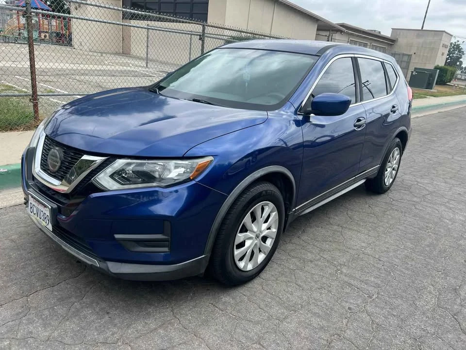 2018 Nissan Rogue - Image 3 of 8
