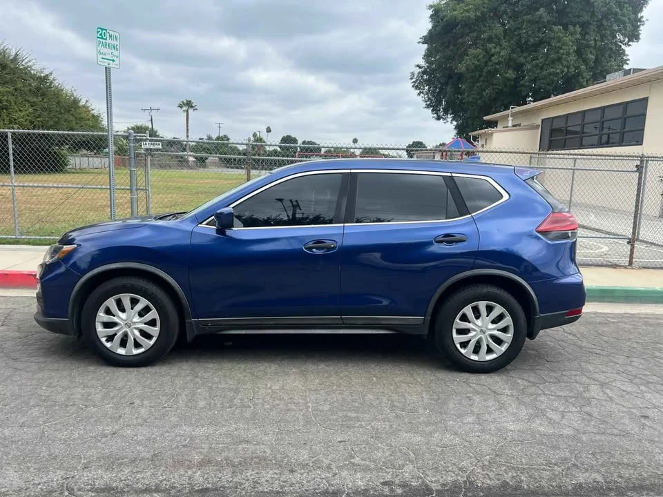 2018 Nissan Rogue - Image 6 of 8