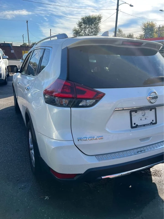 2018 Nissan Rogue - Image 5 of 8