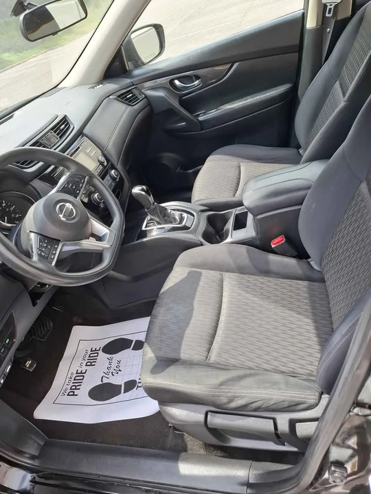 2018 Nissan Rogue - Image 8 of 10