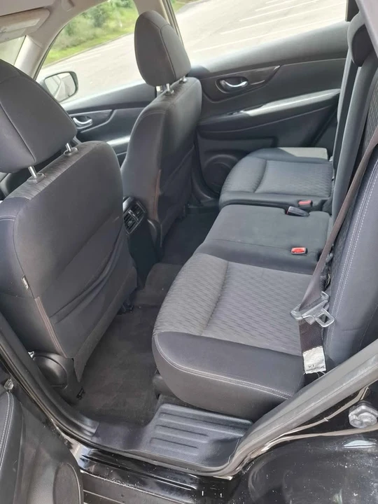 2018 Nissan Rogue - Image 9 of 10