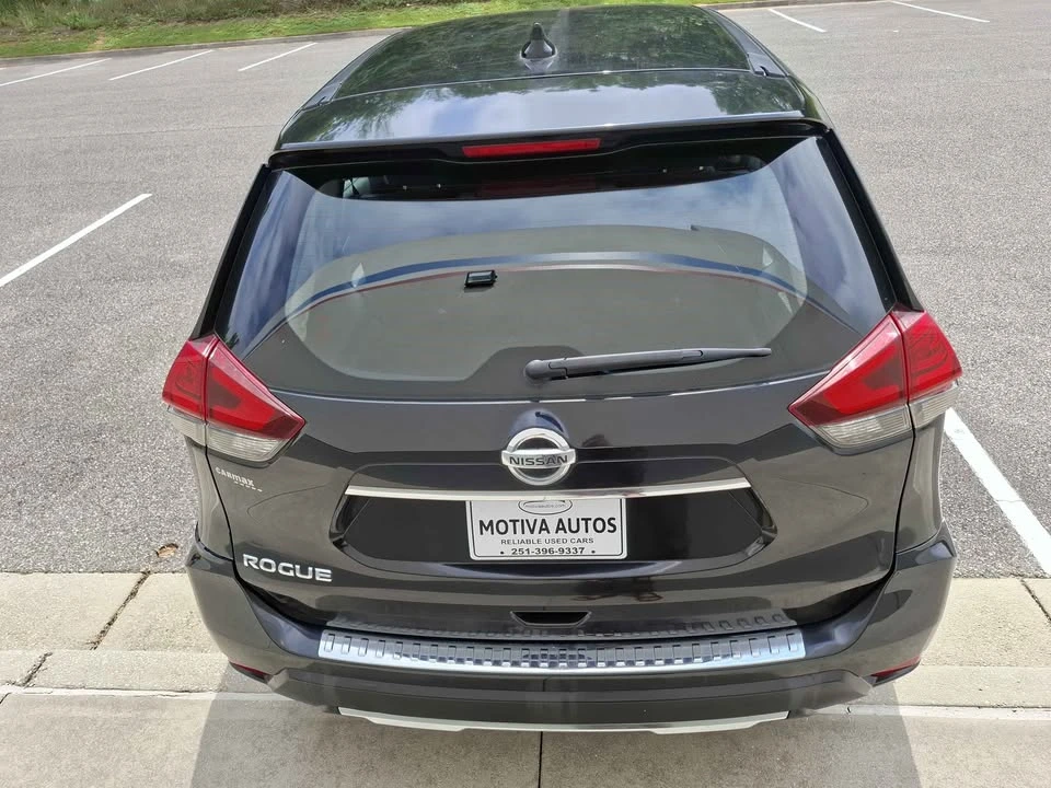 2018 Nissan Rogue - Image 7 of 10