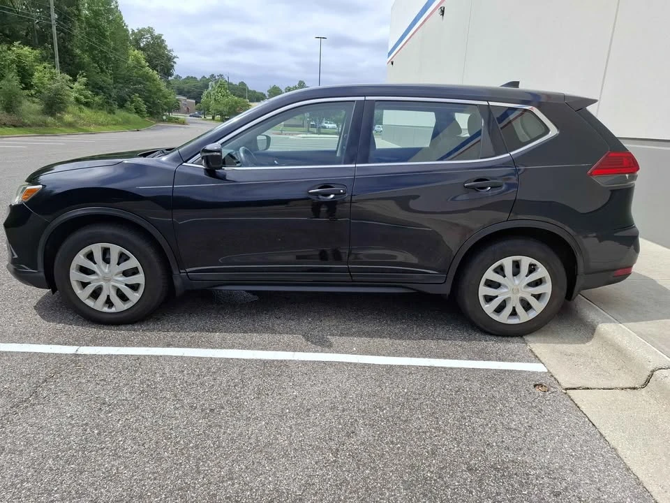 2018 Nissan Rogue - Image 6 of 10
