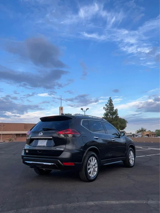 2018 Nissan Rogue - Image 3 of 7