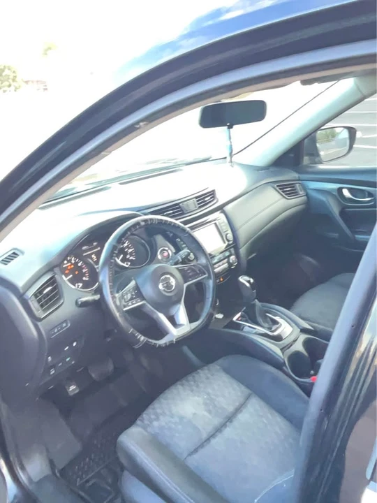 2018 Nissan Rogue - Image 7 of 7