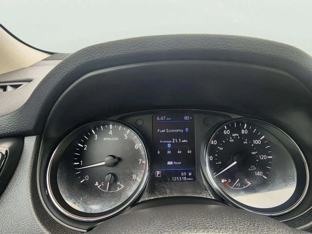 2018 Nissan Rogue - Image 9 of 21