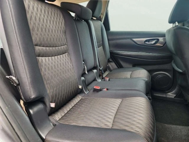 2018 Nissan Rogue - Image 14 of 21
