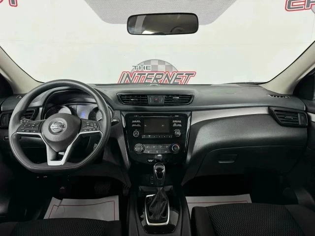 2018 Nissan Rogue - Image 11 of 12