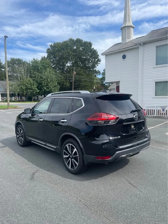 2018 Nissan Rogue - Image 4 of 18