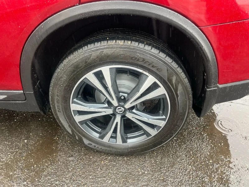 2018 Nissan Rogue - Image 10 of 12