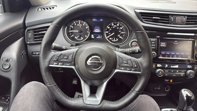 2018 Nissan Rogue - Image 10 of 12