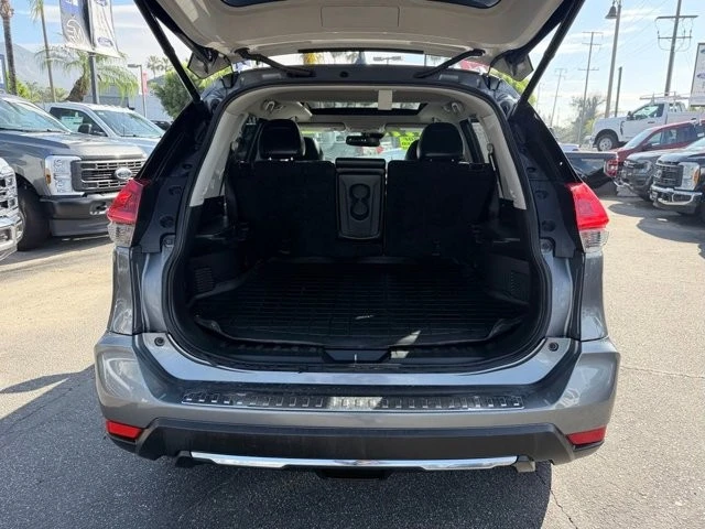 2018 Nissan Rogue - Image 10 of 21
