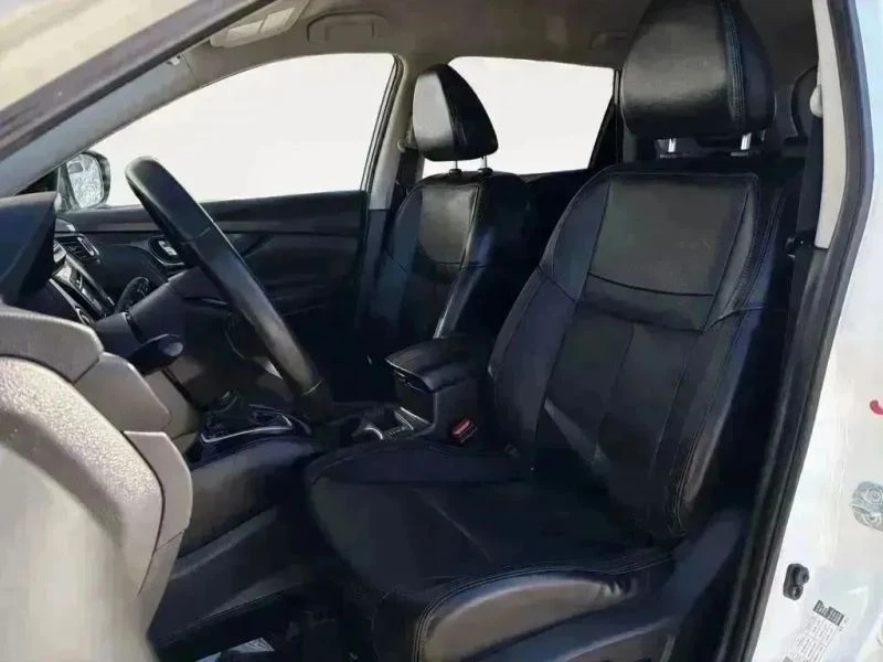 2018 Nissan Rogue - Image 9 of 12
