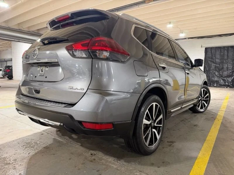 2018 Nissan Rogue - Image 4 of 12