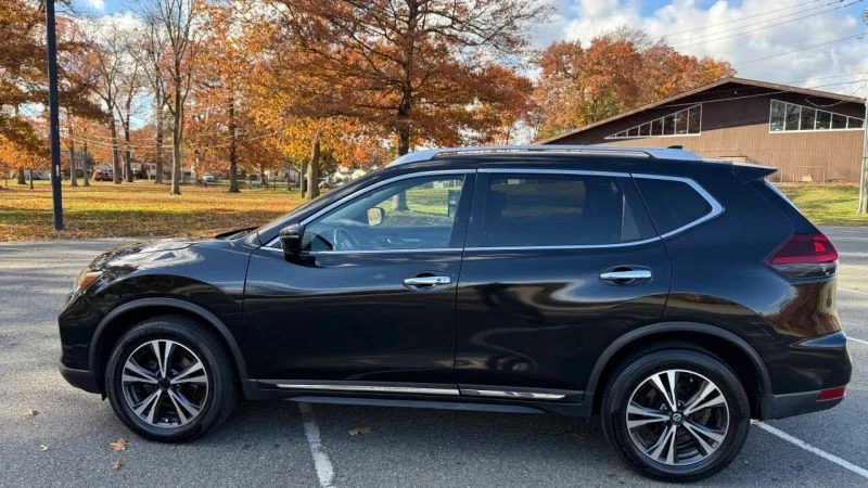 2018 Nissan Rogue - Image 3 of 12