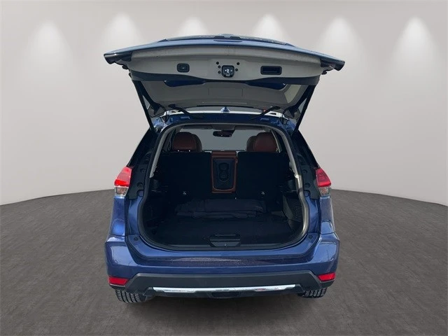 2018 Nissan Rogue - Image 15 of 21