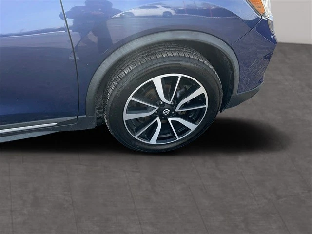 2018 Nissan Rogue - Image 10 of 12