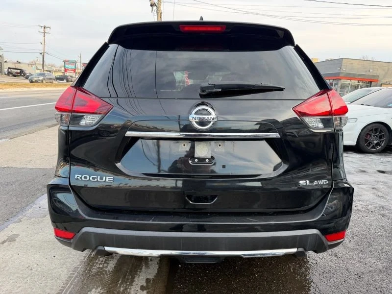 2018 Nissan Rogue - Image 6 of 12