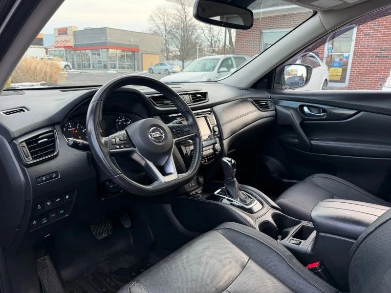2018 Nissan Rogue - Image 10 of 12