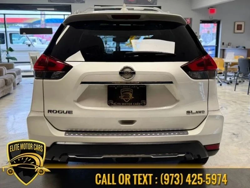 2018 Nissan Rogue - Image 5 of 12