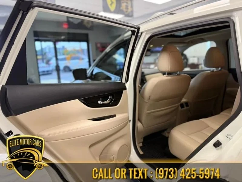 2018 Nissan Rogue - Image 9 of 12
