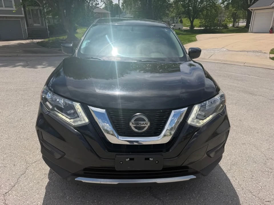2018 Nissan Rogue - Image 2 of 13