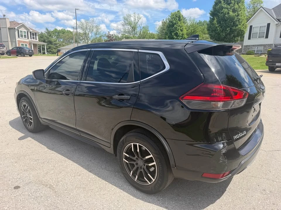 2018 Nissan Rogue - Image 4 of 13