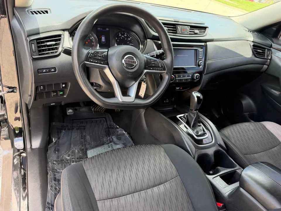 2018 Nissan Rogue - Image 9 of 13