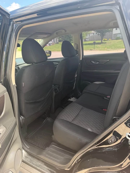 2018 Nissan Rogue - Image 7 of 13
