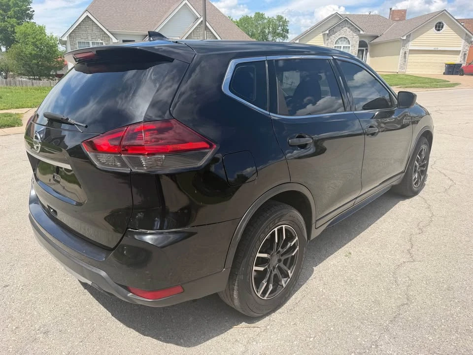 2018 Nissan Rogue - Image 6 of 13