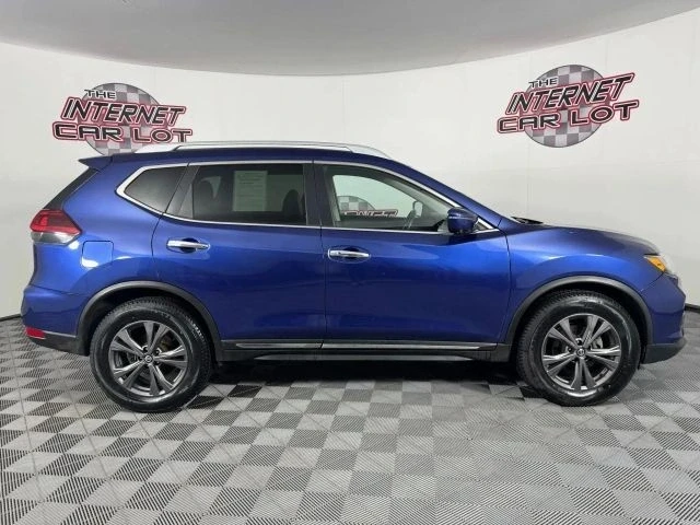 2018 Nissan Rogue - Image 8 of 12