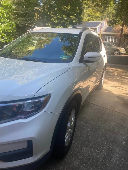 2018 Nissan Rogue - Image 2 of 7