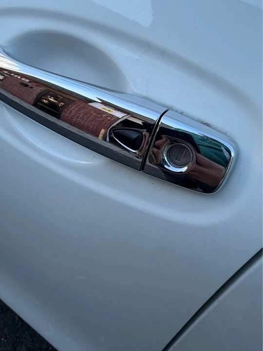 2018 Nissan Rogue - Image 11 of 18